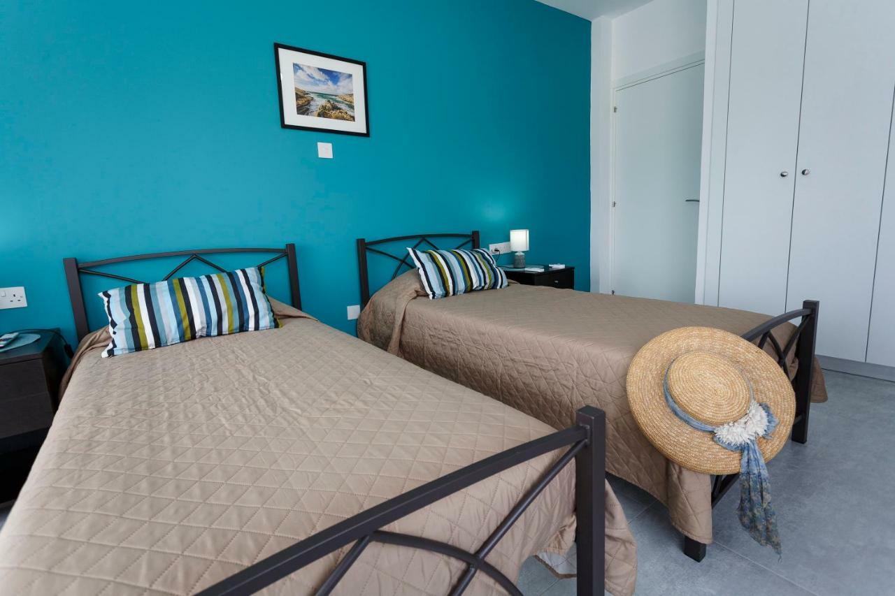 Coral Bay Sea Breeze Apartments - 3 Bedroom Apartment Peja Zewnętrze zdjęcie
