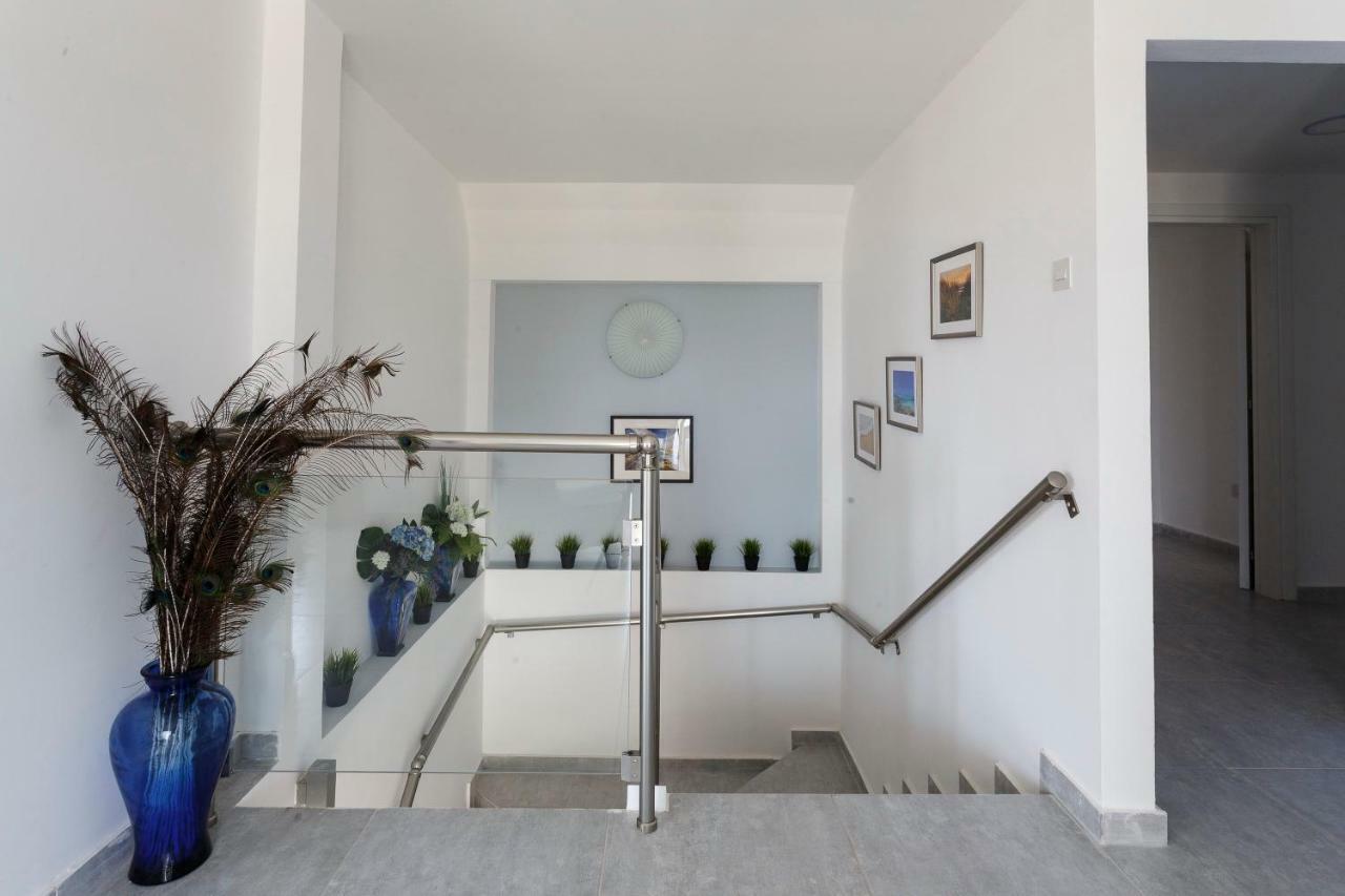 Coral Bay Sea Breeze Apartments - 3 Bedroom Apartment Peja Zewnętrze zdjęcie