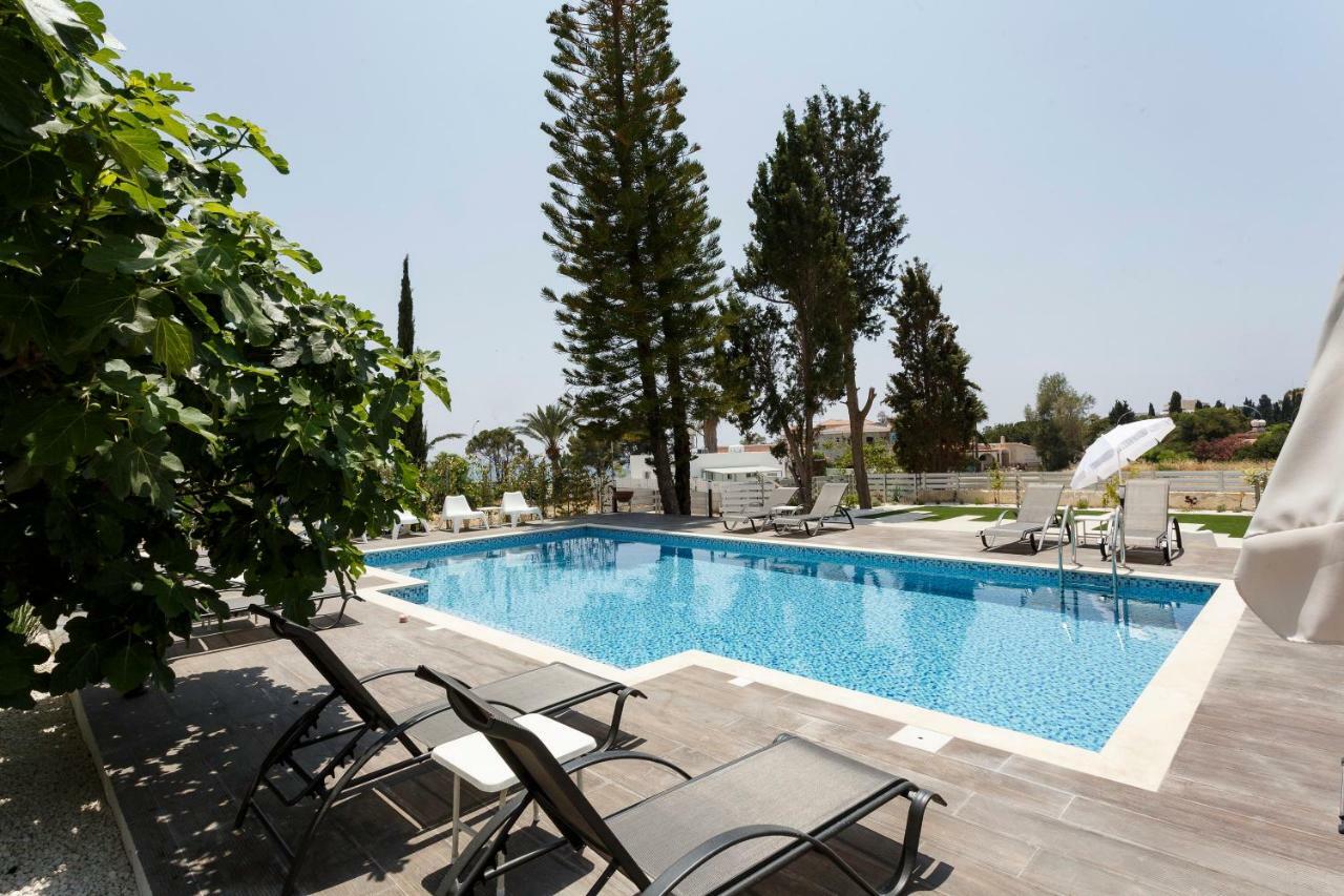 Coral Bay Sea Breeze Apartments - 3 Bedroom Apartment Peja Zewnętrze zdjęcie